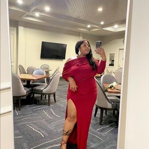 Red reversible formal dress 🌹